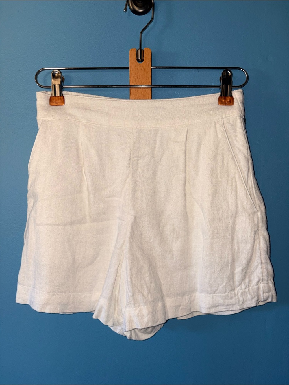 Abercrombie & Fitch High Rise White Linen Blend Shorts Lined